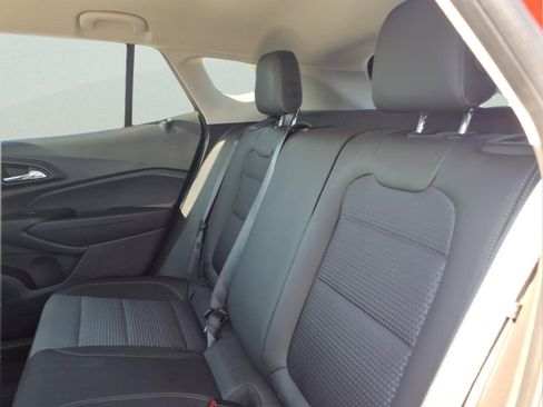 Used 2025 Chevrolet Trax LT w/ Driver Confidence Package FWD image 13