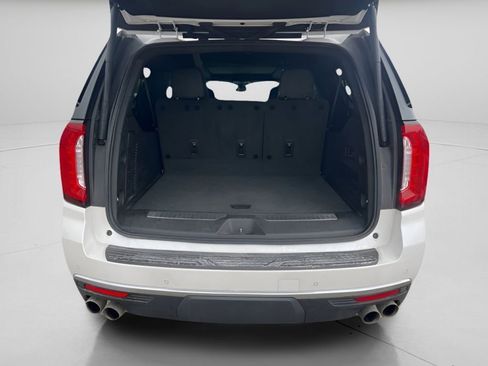 Used 2022 GMC Yukon XL Denali w/ Max Trailering Package image 8