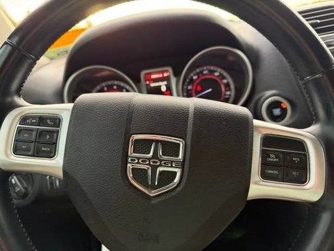 Used 2019 Dodge Journey SE w/ Connectivity Group FWD image 15