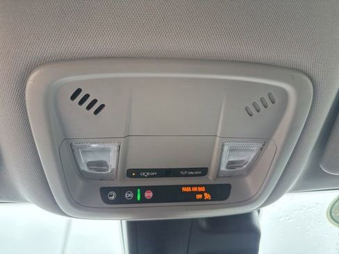 Used 2024 Chevrolet Malibu LT image 29