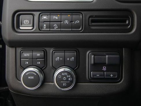 Used 2022 GMC Yukon XL AT4 w/ Max Trailering Package image 24