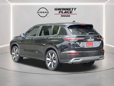 Used 2025 Mitsubishi Outlander SE FWD image 20