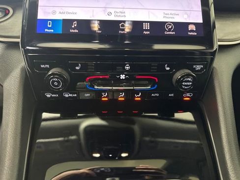 Used 2023 Jeep Grand Cherokee 4WD 4xe image 23