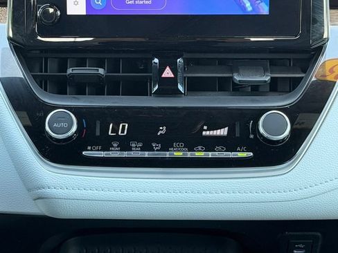 Used 2025 Toyota Corolla SE FWD image 23