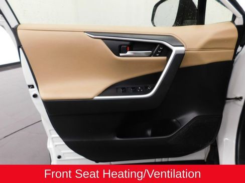 Used 2023 Toyota RAV4 Limited image 19