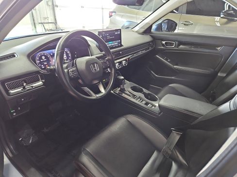 Used 2022 Honda Civic Touring image 16