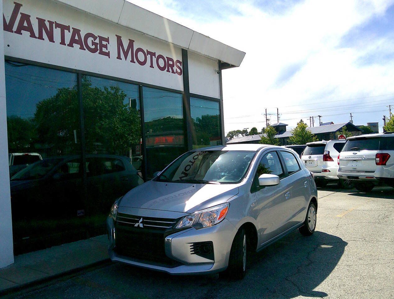 Used 2024 Mitsubishi Mirage ES FWD image 1