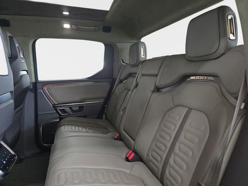 Used 2022 Rivian R1T Launch Edition image 14