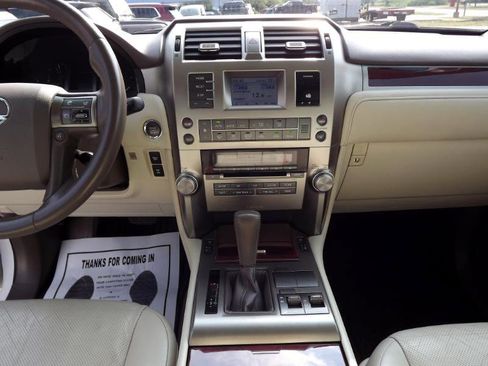 Used 2013 Lexus GX 460 image 23