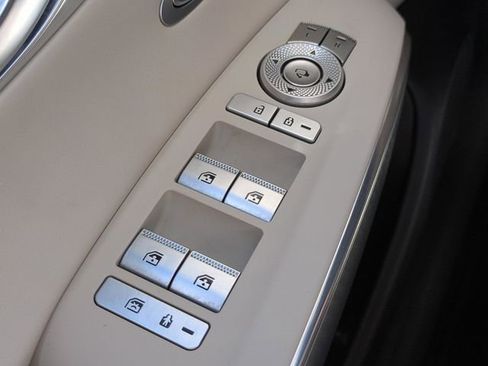 Certified 2023 Genesis GV70 2.5T w/ Select Package image 24