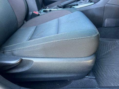Used 2018 Toyota Corolla LE FWD image 23