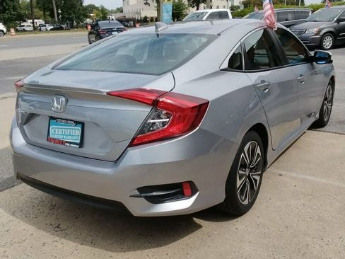 Used 2017 Honda Civic EX-T image 4