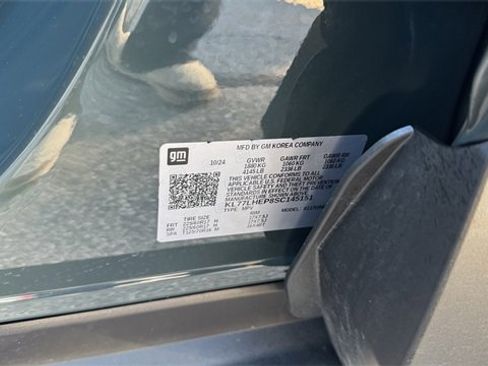 Used 2025 Chevrolet Trax LT image 22