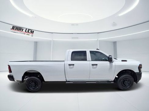 New 2026 RAM 2500 Tradesman AWD/4WD image 2