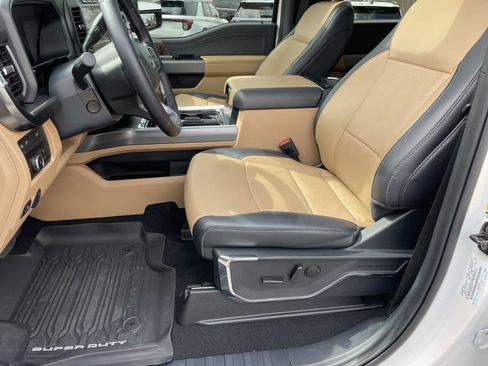 Used 2024 Ford F250 Lariat w/ Lariat Ultimate Package image 15