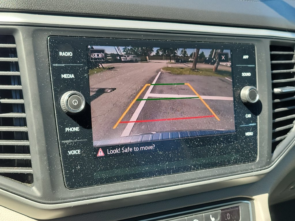 Used 2021 Volkswagen Atlas SE w/ Panoramic Sunroof Package FWD image 15