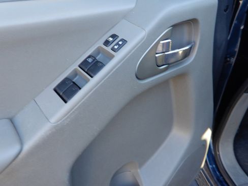 Used 2021 Nissan Frontier SV image 18