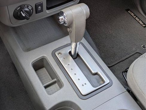 Used 2019 Nissan Frontier SV AWD/4WD image 17