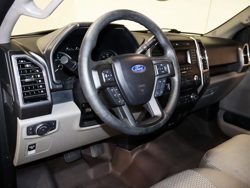 Used 2018 Ford F150 XLT image 31