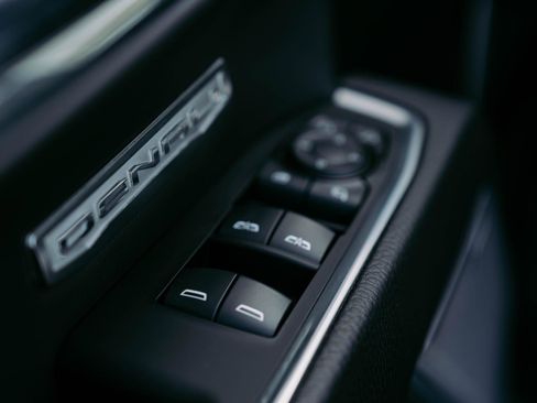 Used 2023 GMC Sierra 1500 Denali image 14