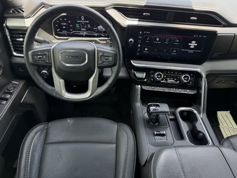 Used 2024 GMC Sierra 1500 Denali w/ Technology Package AWD/4WD image 12