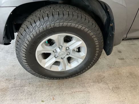 Used 2014 Toyota 4Runner SR5 Premium AWD/4WD image 10