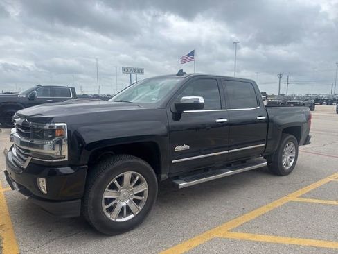 Used 2017 Chevrolet Silverado 1500 High Country image 2