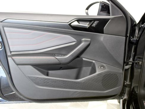Used 2025 Volkswagen Jetta GLI Autobahn FWD image 6