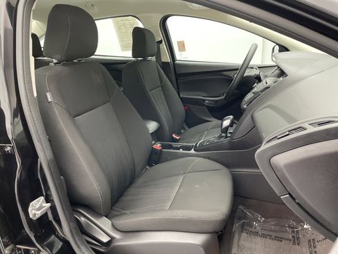 Used 2017 Ford Focus SE image 38