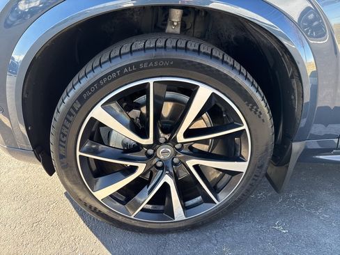 Used 2019 Volvo XC90 T6 Momentum w/ Advanced Package image 17