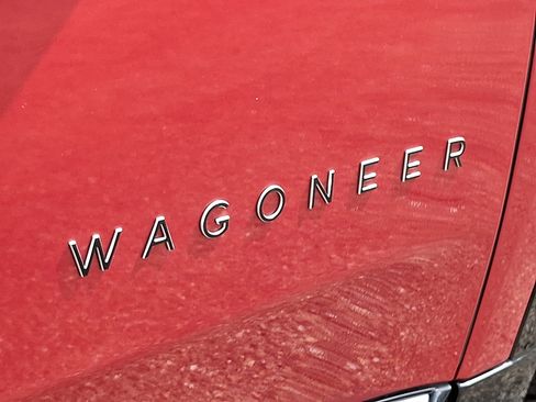 New 2025 Jeep Wagoneer Limited image 13