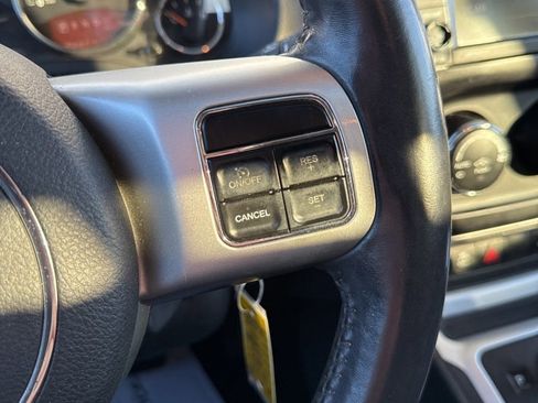 Used 2016 Jeep Compass High Altitude image 19