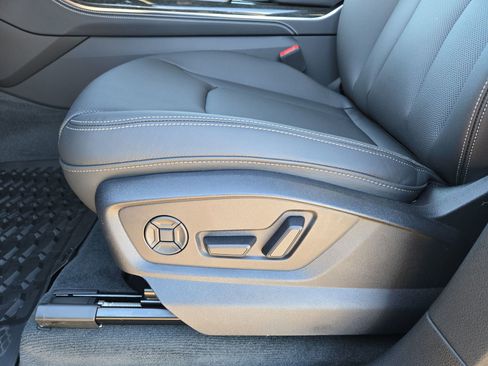 New 2026 Audi Q8 Premium Plus image 17