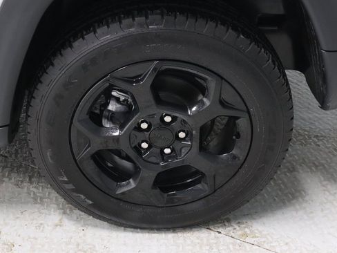 Used 2023 Jeep Compass Trailhawk w/ Trailhawk Convenience Group image 18