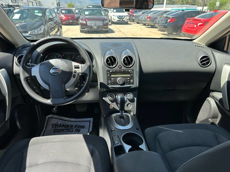 Used 2013 Nissan Rogue S AWD/4WD image 24