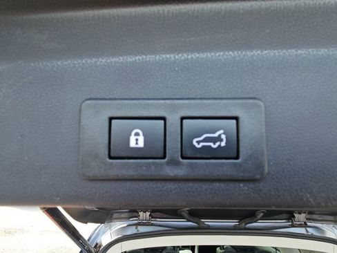 Used 2024 Subaru Ascent Onyx Edition image 8