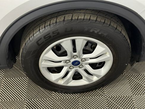 Used 2020 Ford Escape S image 9