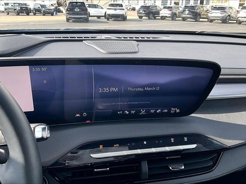 Used 2025 Buick Enclave Sport Touring image 22