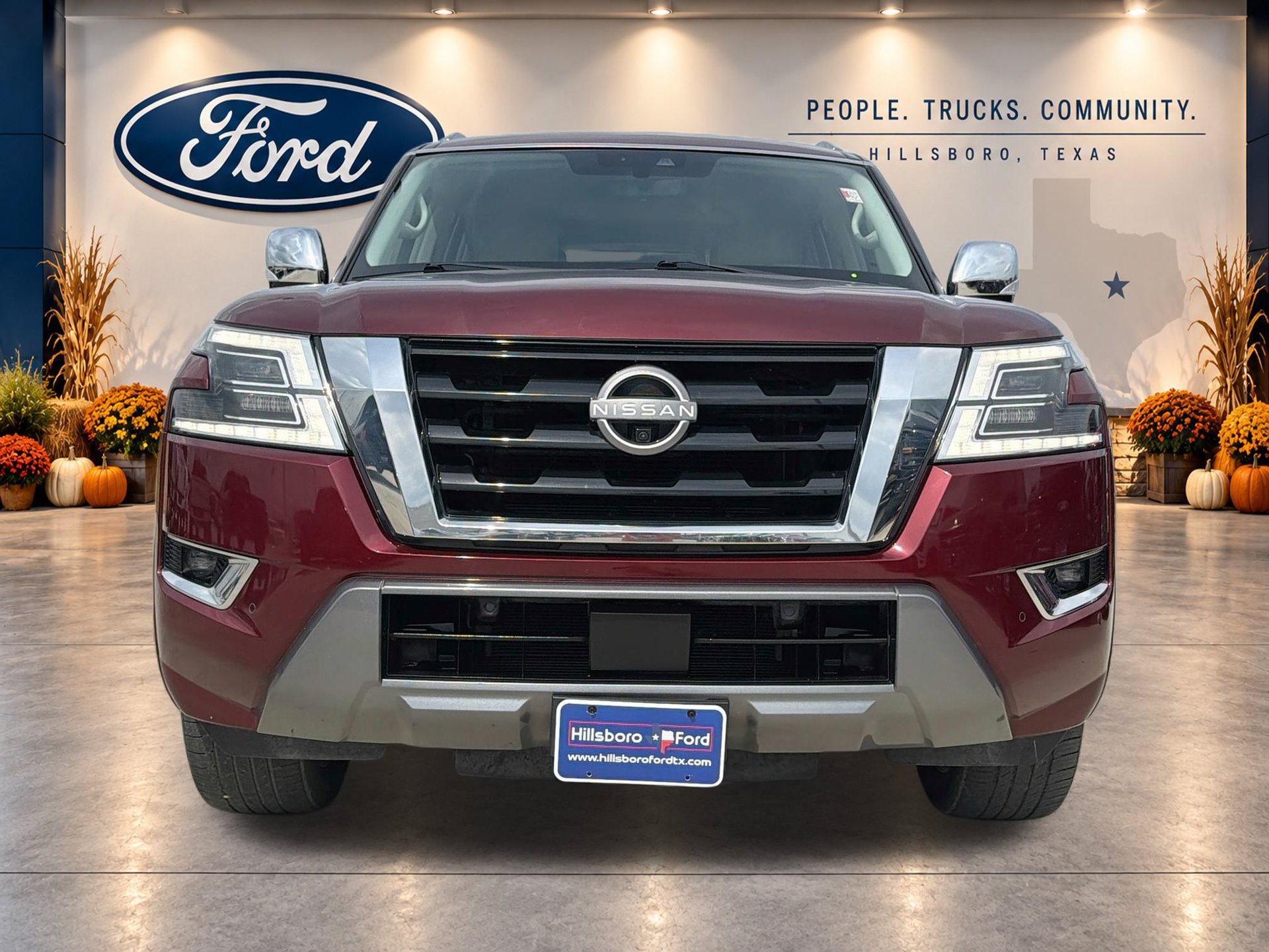 Used 2023 Nissan Armada Platinum w/ Captain's Chairs Package RWD image 2