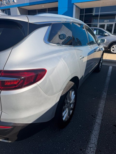 Used 2020 Buick Enclave Essence FWD image 4