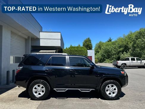 Used 2021 Toyota 4Runner SR5 Premium w/ Moonroof Package AWD/4WD image 8