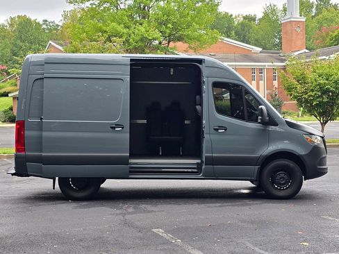 Used 2026 Mercedes-Benz Sprinter 2500 image 8