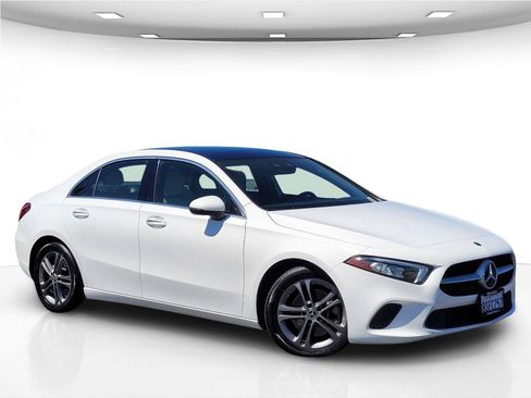 Used 2020 Mercedes-Benz A 220 image 2