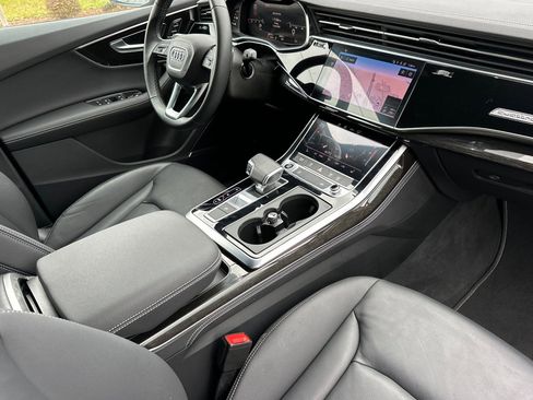 Used 2025 Audi Q7 3.0T Premium Plus image 18