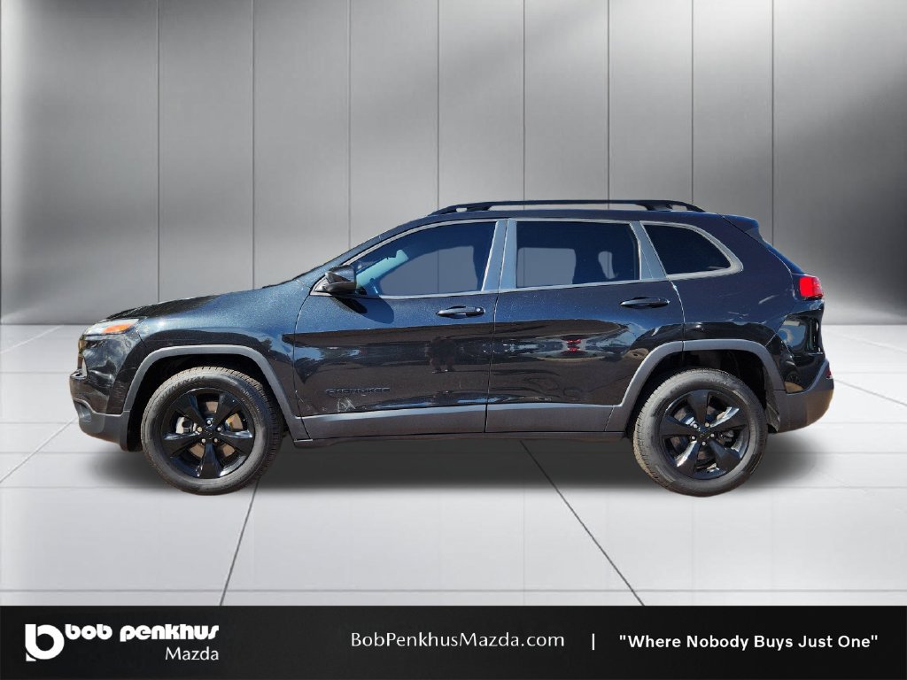 Used 2016 Jeep Cherokee Latitude w/ Cold Weather Group AWD/4WD image 24