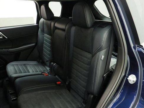 New 2026 Mitsubishi Outlander FWD image 24