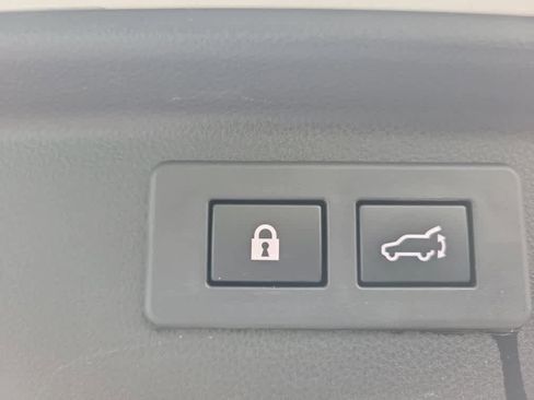 Used 2023 Subaru Forester Premium image 33