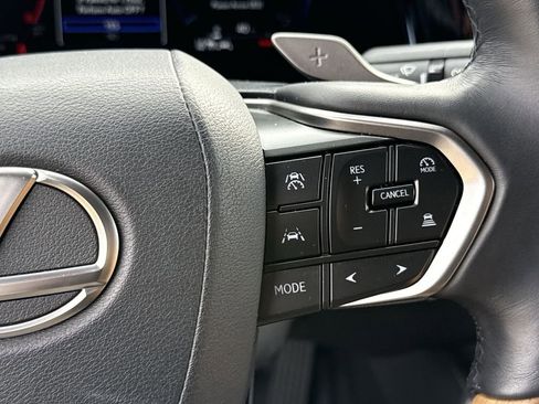 Used 2025 Lexus RX 350 Premium w/ Accessory Package (Z1) image 27