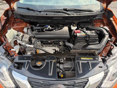 Used 2020 Nissan Rogue SL w/ Premium Package AWD/4WD image 32