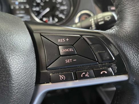 Used 2017 Nissan Rogue SL w/ SL Premium Package AWD/4WD image 16